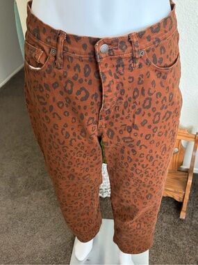 Universal Thread Brown Leopard-Print Jeans